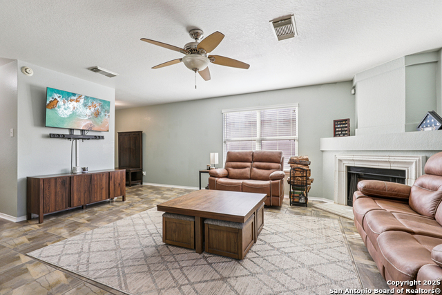 Image 11 of 37 For 8915 Gathering Pass