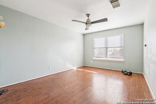 Image 24 of 37 For 8915 Gathering Pass