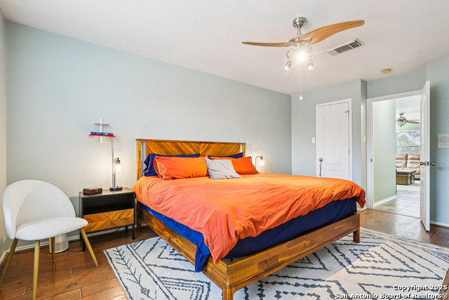 Image 29 of 37 For 8915 Gathering Pass