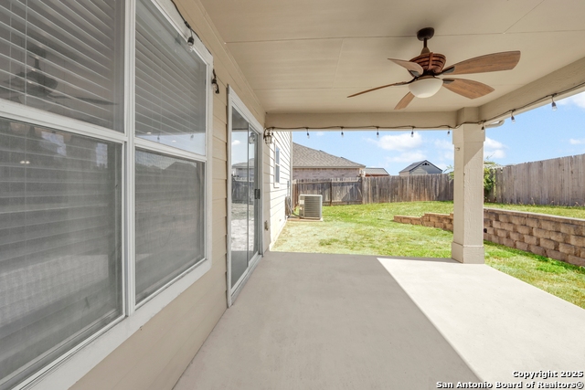 Image 21 of 39 For 1411 Sunset Lake