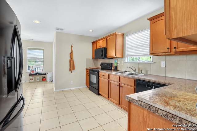 Image 25 of 30 For 531 Erica