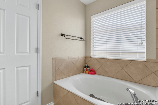 Image 7 of 30 For 531 Erica