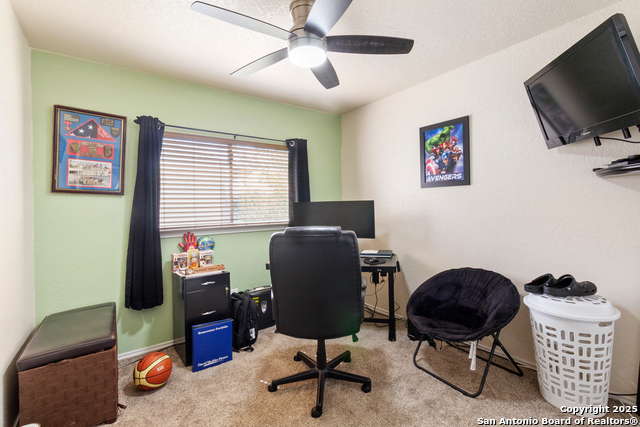 Listing photo id 14 for 11366 Victory Cavern