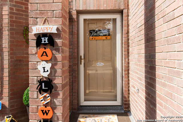 Listing photo id 1 for 11366 Victory Cavern