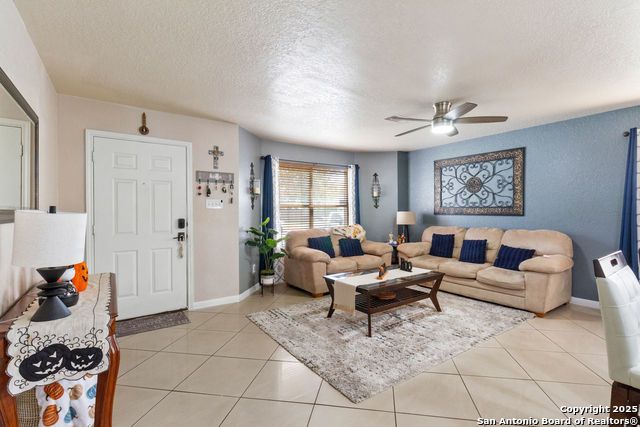 Listing photo id 2 for 11366 Victory Cavern