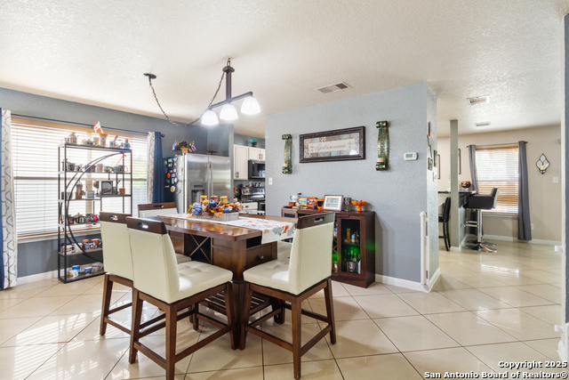 Listing photo id 4 for 11366 Victory Cavern