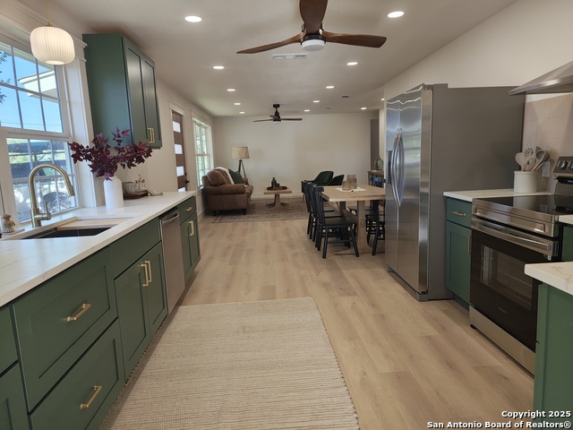 Image 10 of 38 For 371 Rose Blvd