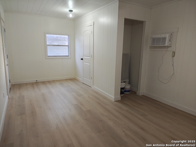 Image 19 of 38 For 371 Rose Blvd