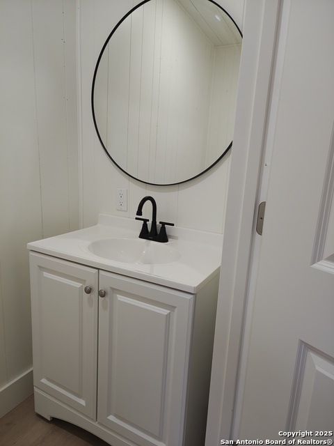 Image 23 of 38 For 371 Rose Blvd