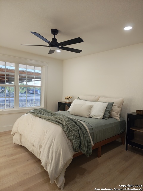 Image 32 of 38 For 371 Rose Blvd