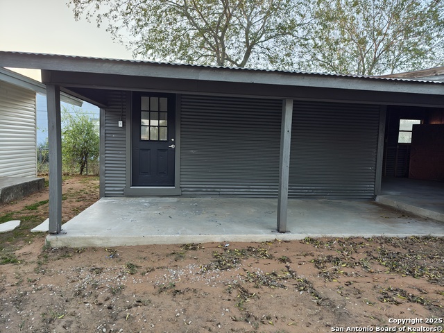 Image 33 of 38 For 371 Rose Blvd