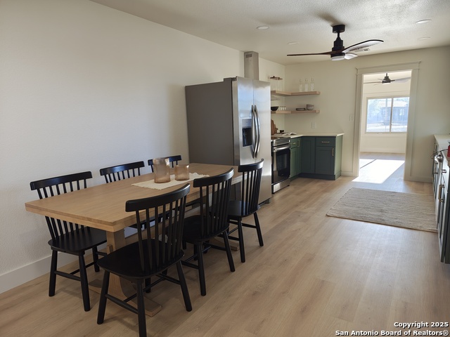 Image 6 of 38 For 371 Rose Blvd