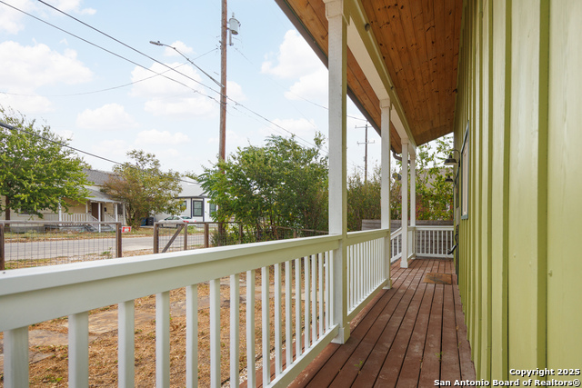 Image 27 of 33 For 417 N Olive  