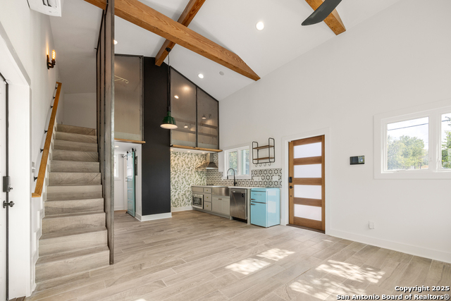 Image 6 of 33 For 417 N Olive  