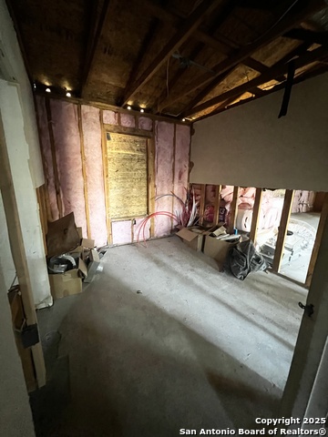 Image 9 of 17 For 6522 Buena Vista