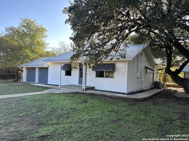 Details for 502 Cypress  , Bandera, TX 78003