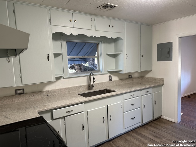 Image 12 of 20 For 502 Cypress