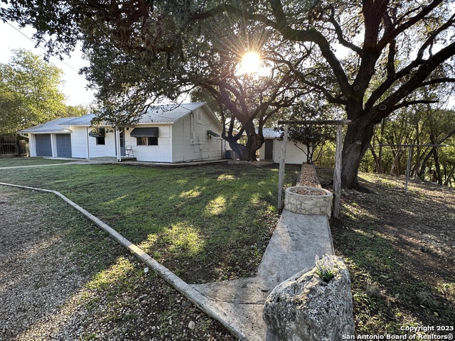 Image 2 of 20 For 502 Cypress