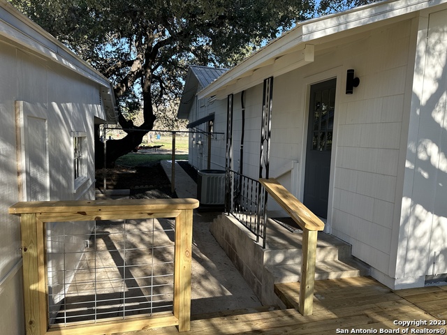 Image 4 of 20 For 502 Cypress