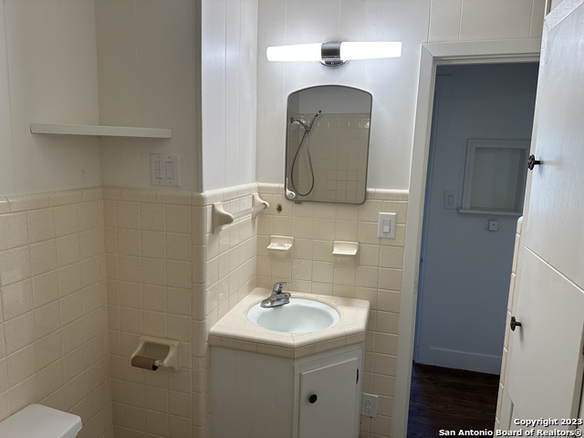 Image 9 of 20 For 502 Cypress