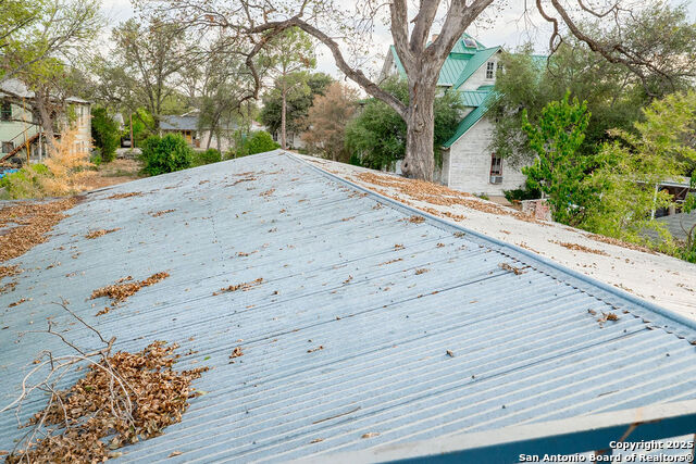 Listing photo id 20 for 1730 Mistletoe