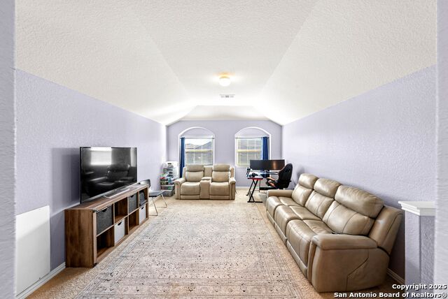 Listing photo id 21 for 1918 Sunspur Rd