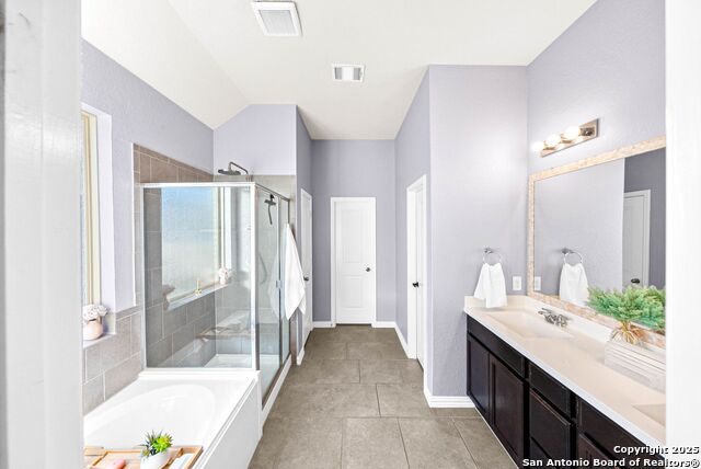 Listing photo id 25 for 1918 Sunspur Rd