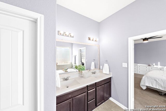 Listing photo id 26 for 1918 Sunspur Rd