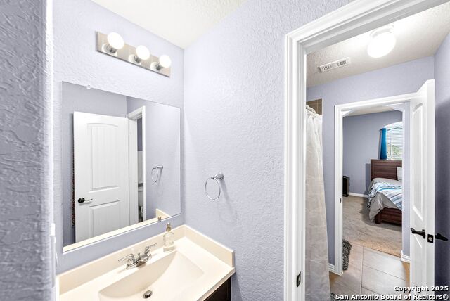 Listing photo id 34 for 1918 Sunspur Rd