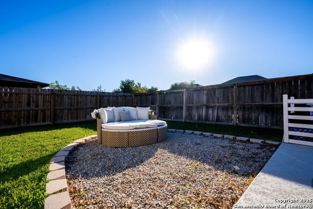 Listing photo id 39 for 1918 Sunspur Rd