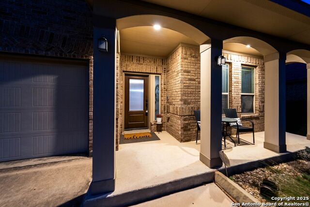 Listing photo id 3 for 1918 Sunspur Rd