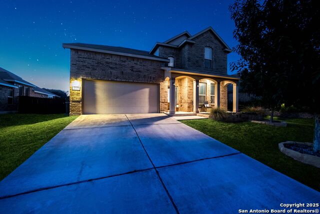 Listing photo id 4 for 1918 Sunspur Rd