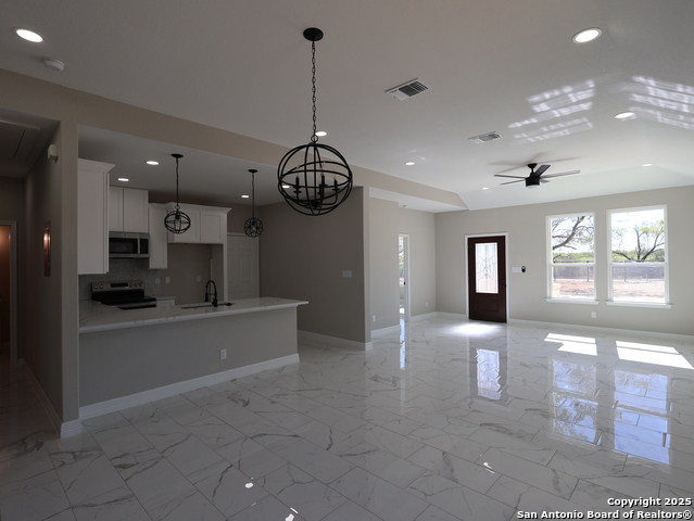 Image 6 of 16 For 8803 Rockport