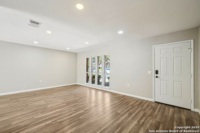 Image 18 of 30 For 13334 Los Indios