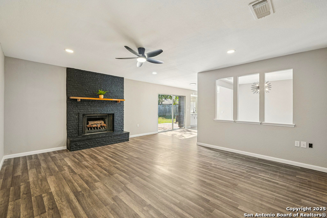 Image 22 of 30 For 13334 Los Indios