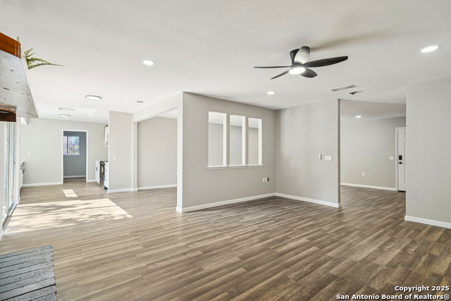 Image 23 of 30 For 13334 Los Indios