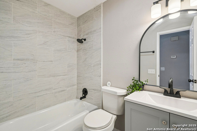 Image 26 of 30 For 13334 Los Indios