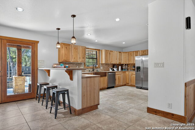 Listing photo id 11 for 15326 Gross Lane