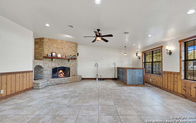 Listing photo id 6 for 15326 Gross Lane