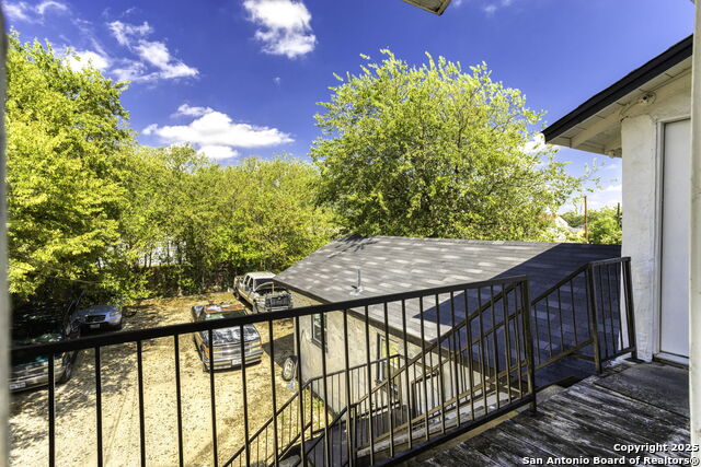 Image 15 of 17 For 2011 Cincinnati Ave