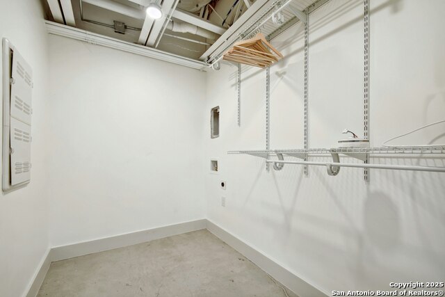 Listing photo id 11 for 215 Coca Cola  217