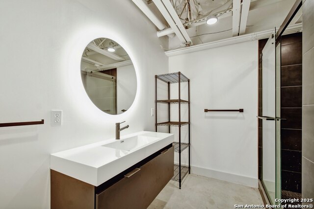 Listing photo id 13 for 215 Coca Cola  217