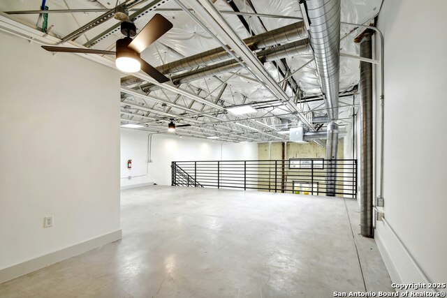 Listing photo id 15 for 215 Coca Cola  217