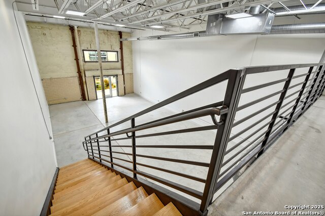 Listing photo id 18 for 215 Coca Cola  217