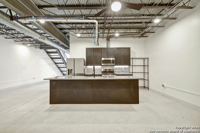 Listing photo id 24 for 215 Coca Cola  217