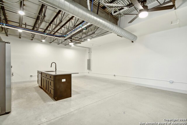 Listing photo id 26 for 215 Coca Cola  217