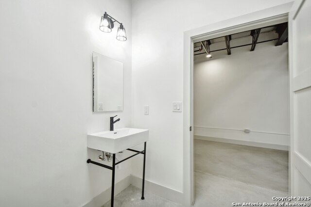 Listing photo id 27 for 215 Coca Cola  217