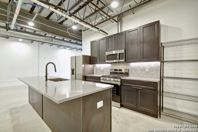 Listing photo id 1 for 215 Coca Cola  217