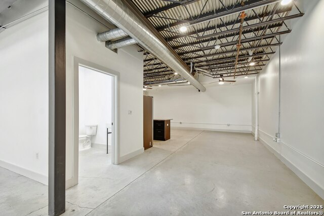 Listing photo id 28 for 215 Coca Cola  217