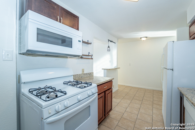 Image 12 of 33 For 515 Sumner